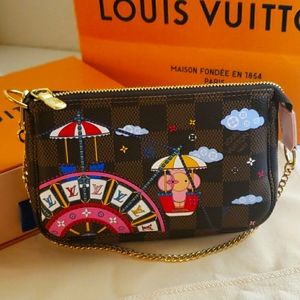 Louis Vuitton Damier Vivienne Pochette 2020